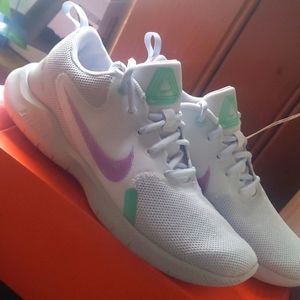 Nike shoes like new